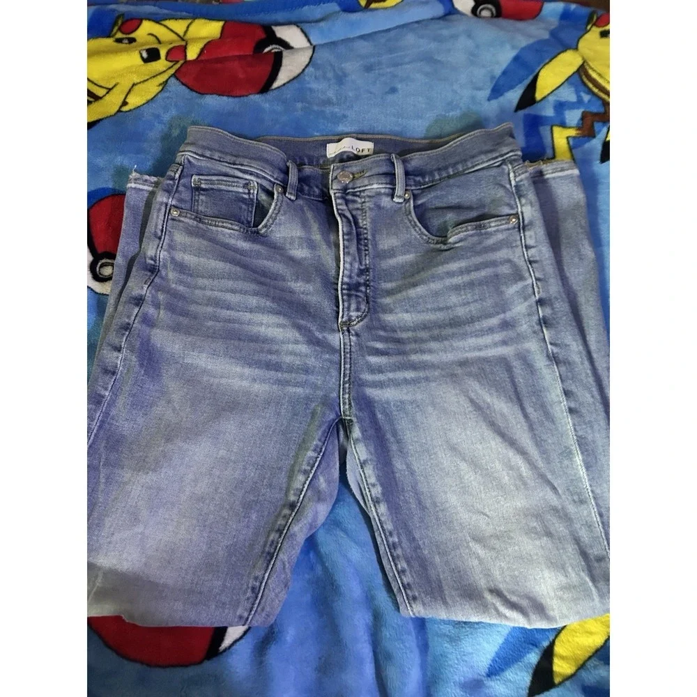 Loft The Skinny Jeans‎ Women's 29/8 Light Wash Distressed Raw Hem
